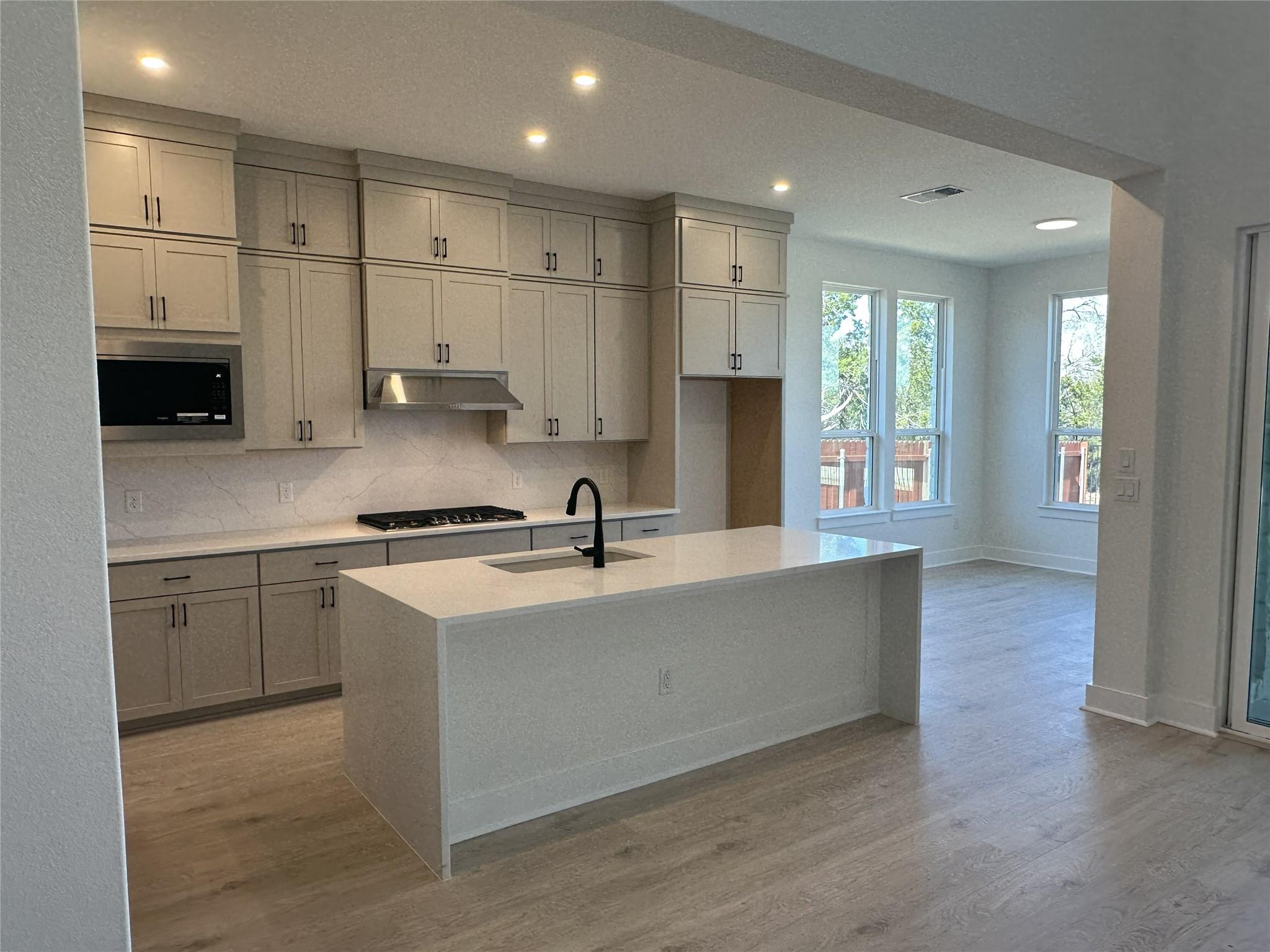 2209 Sarabanda St Property Photo 14