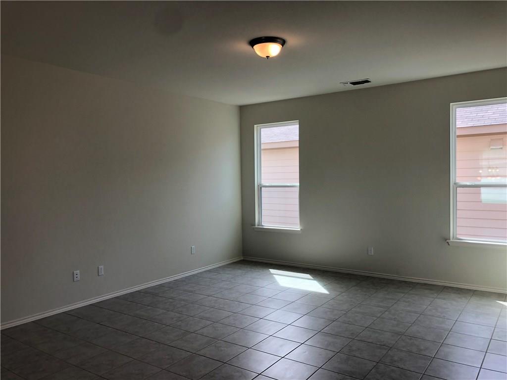 108 Yellowbark St Property Photo 4