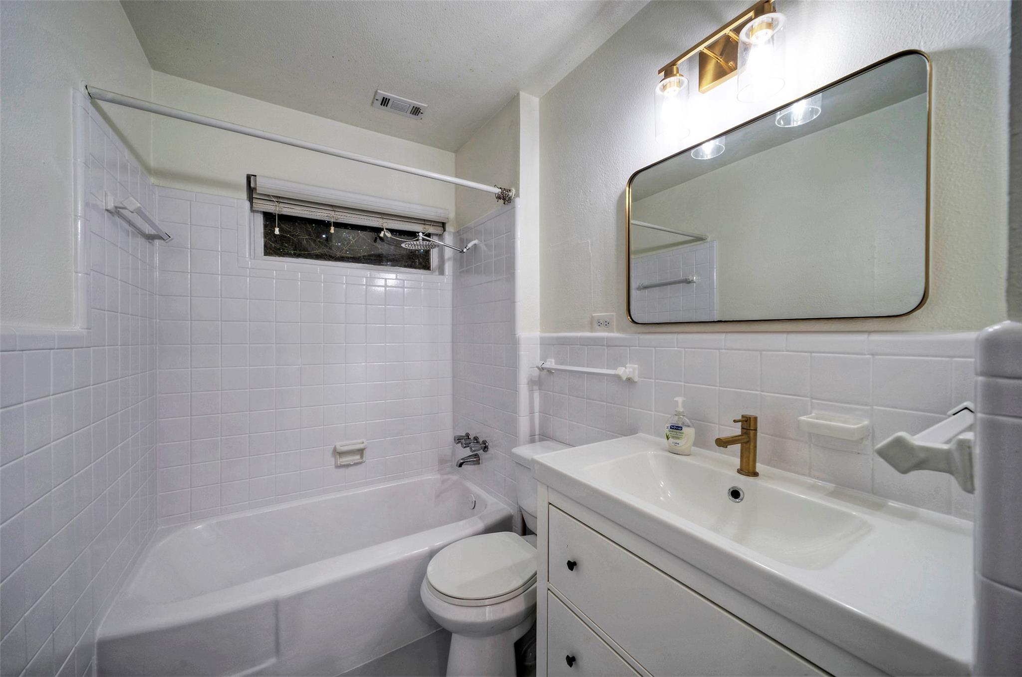 1803 Pearl St Property Photo 24