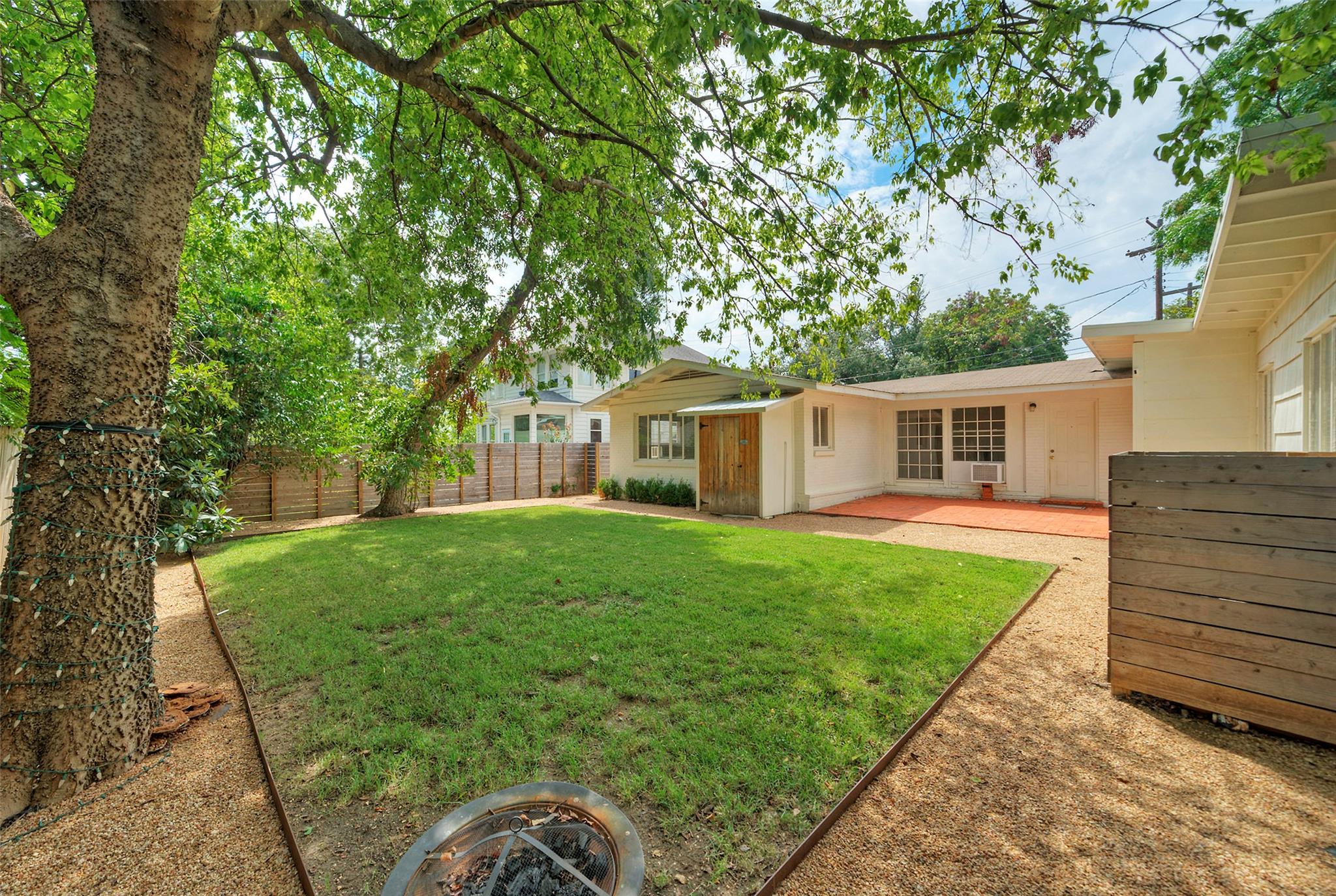 1803 Pearl St Property Photo 27