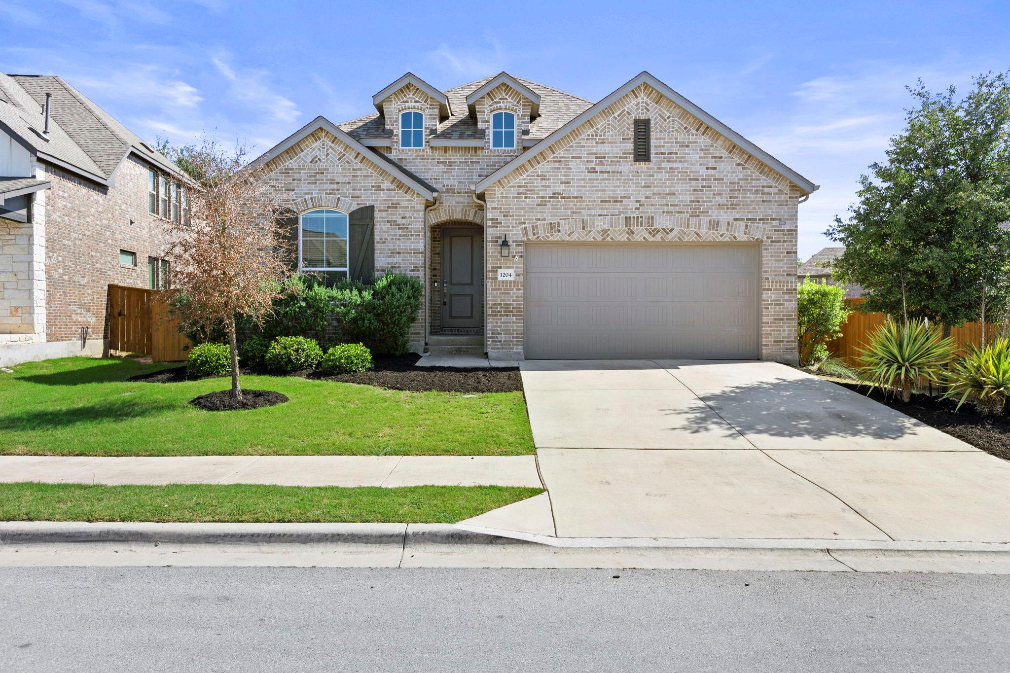 1204 Texas Ash Ln Property Photo 1