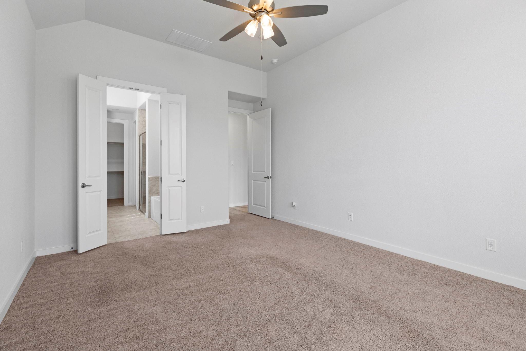 1204 Texas Ash Ln Property Photo 20