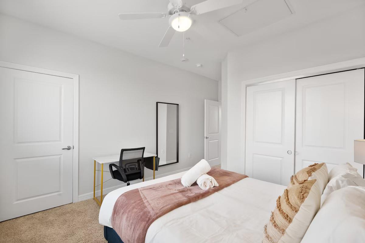 1201 W Whitestone Blvd #h-203 Property Photo 2