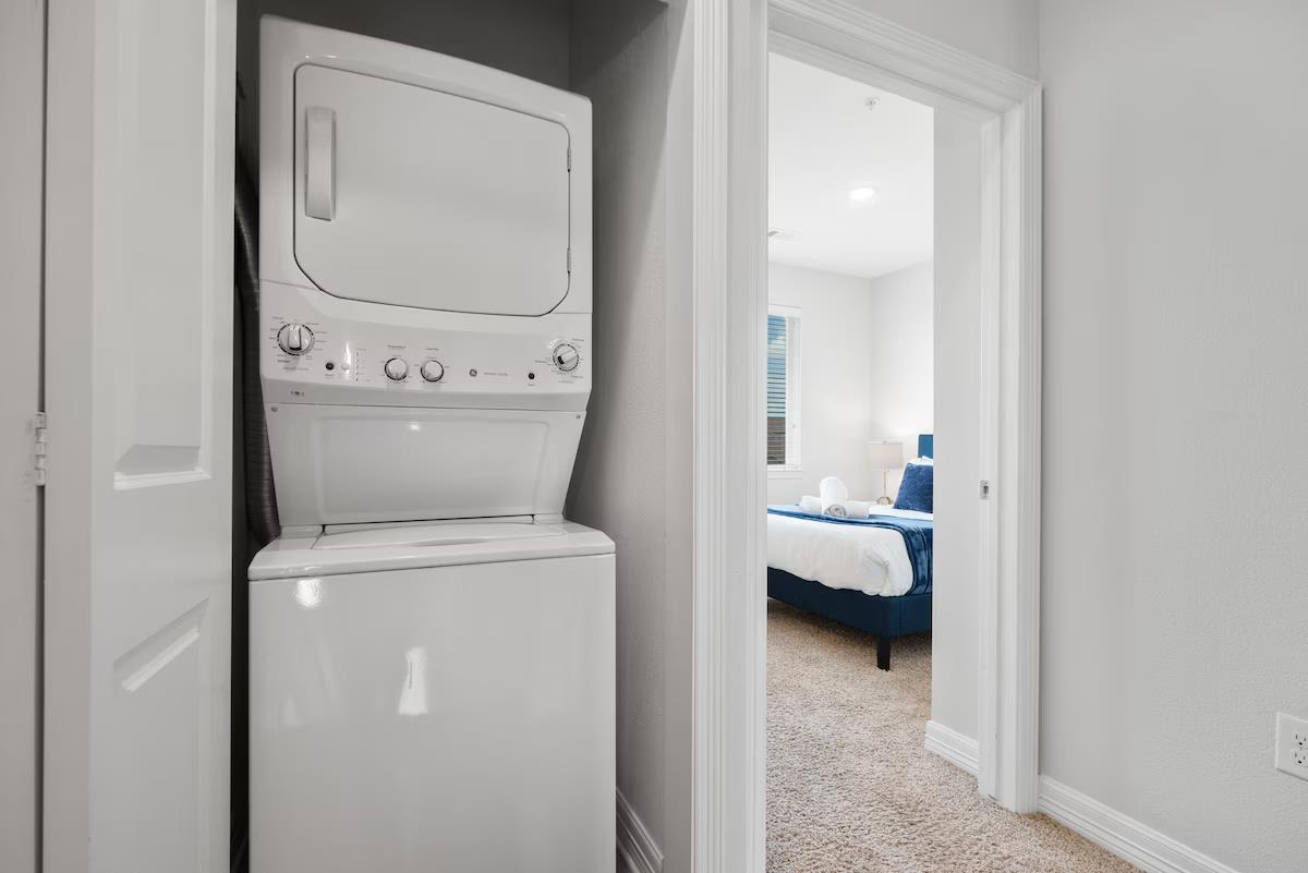 1201 W Whitestone Blvd #h-203 Property Photo 18