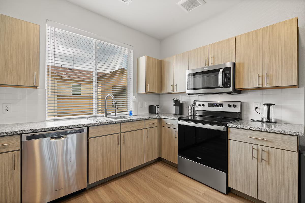 1201 W Whitestone Blvd #h-203 Property Photo 24