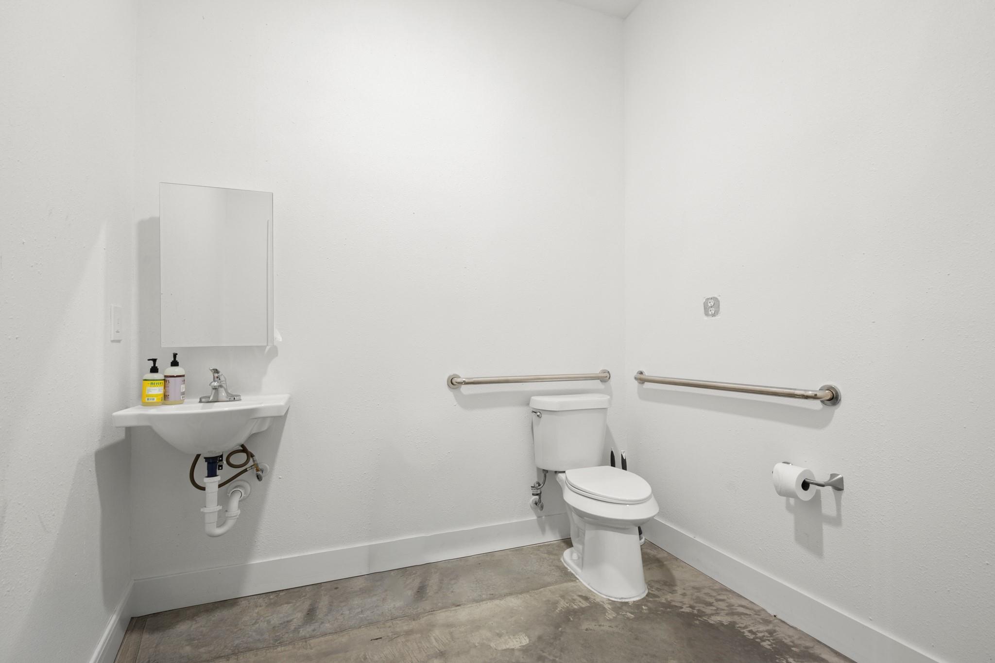 14510 Fitzhugh Rd #7 Property Photo 8