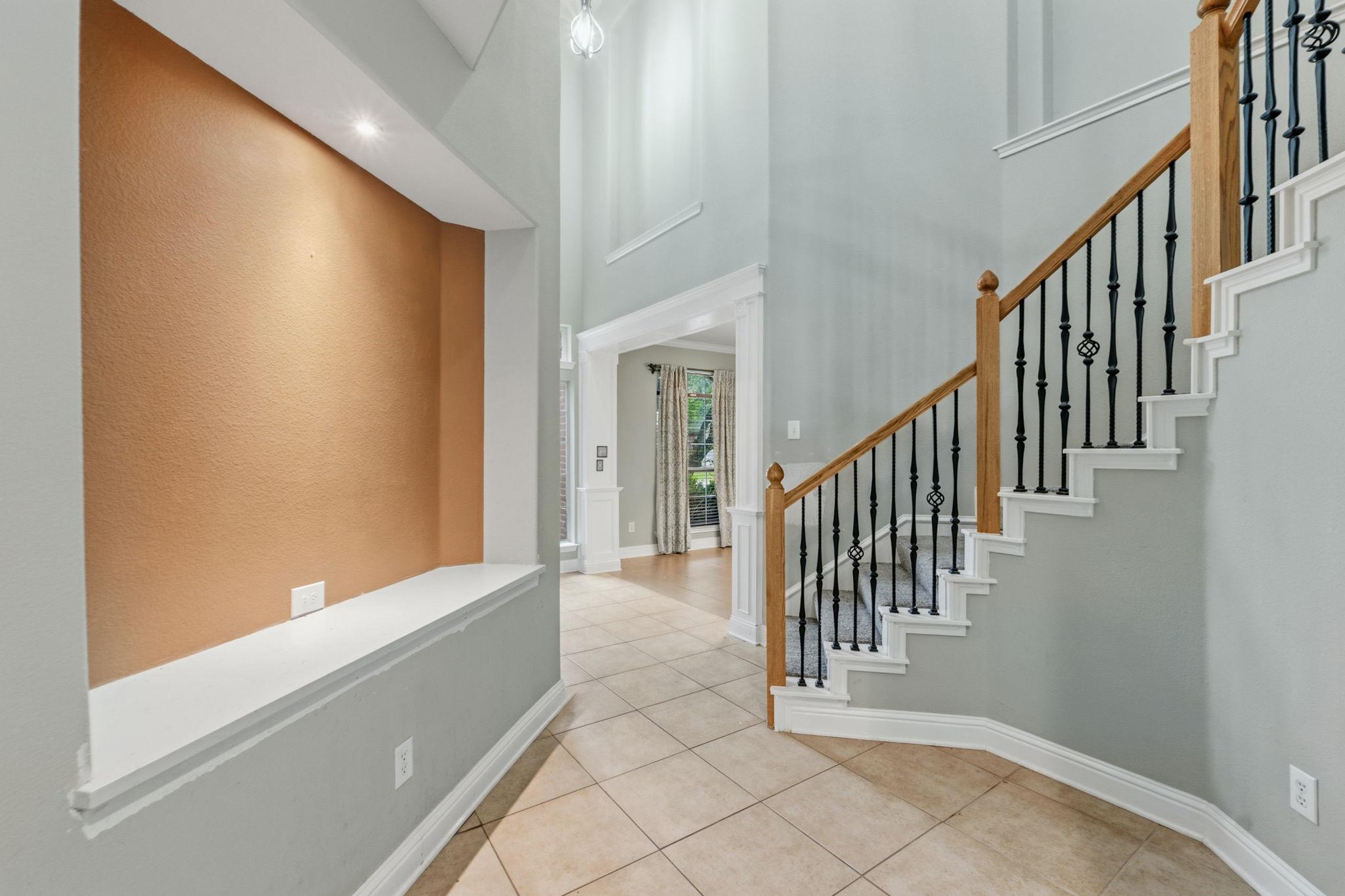 1239 Pine Forest Cir Property Photo 4