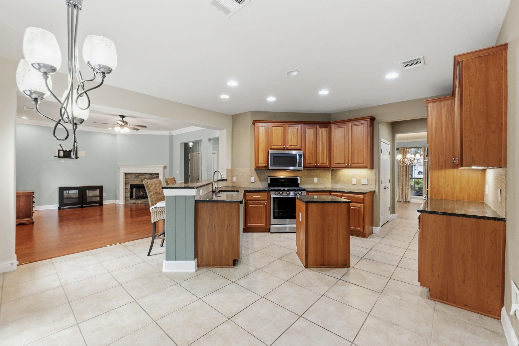1239 Pine Forest Cir Property Photo 11