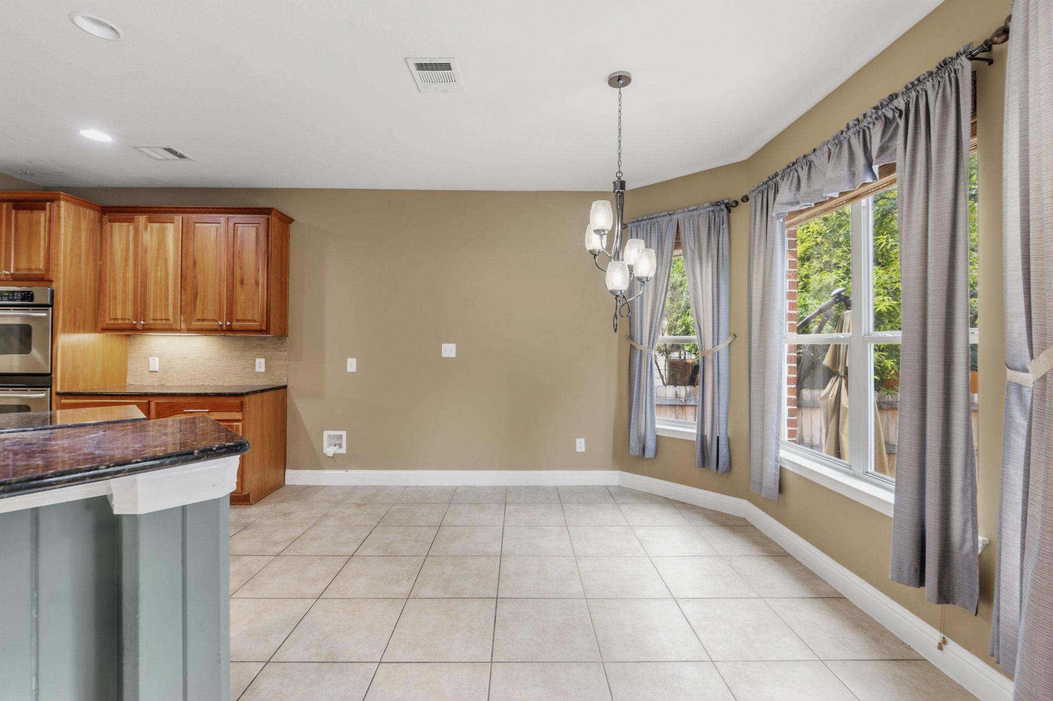 1239 Pine Forest Cir Property Photo 12