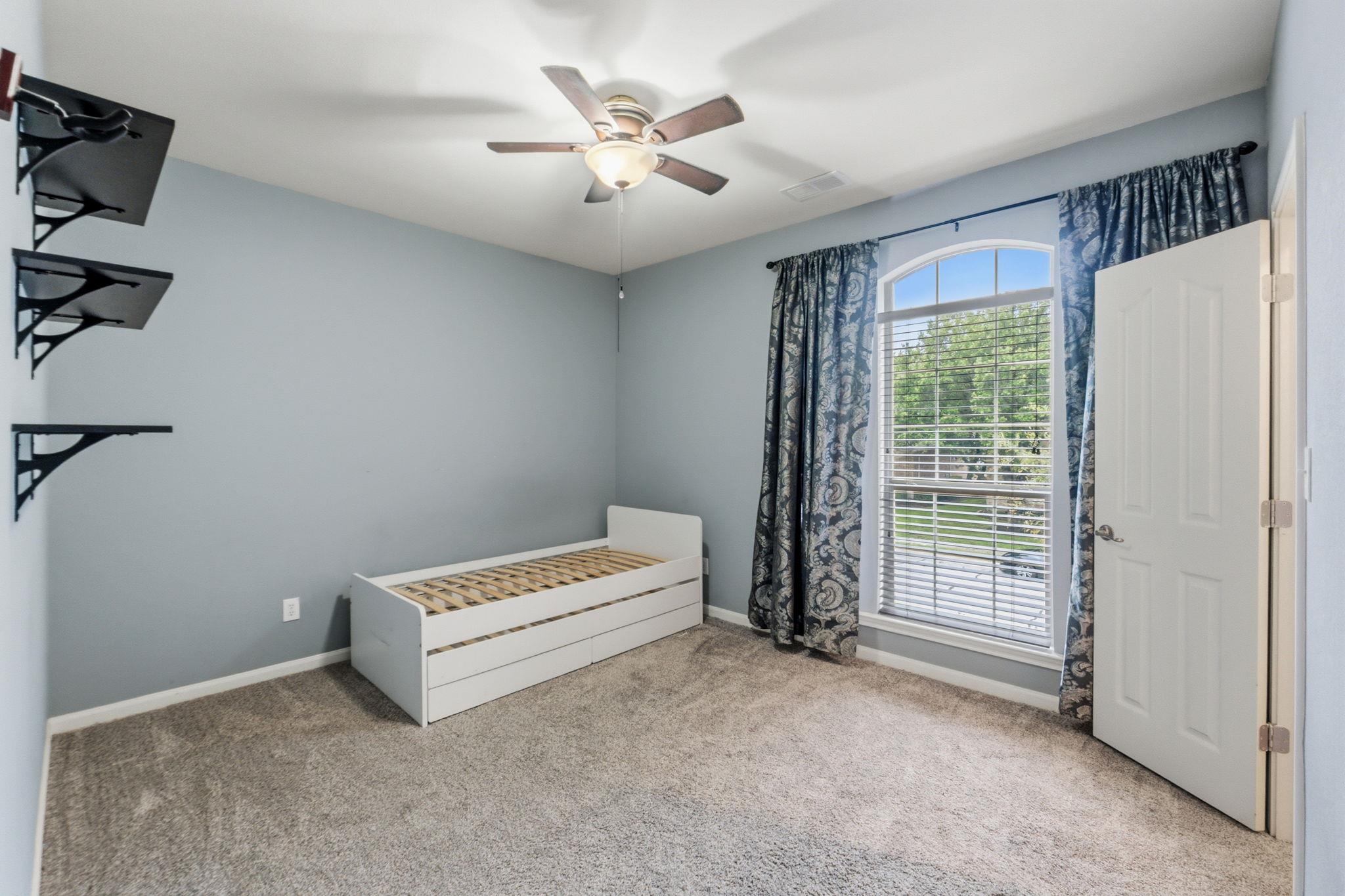 1239 Pine Forest Cir Property Photo 32