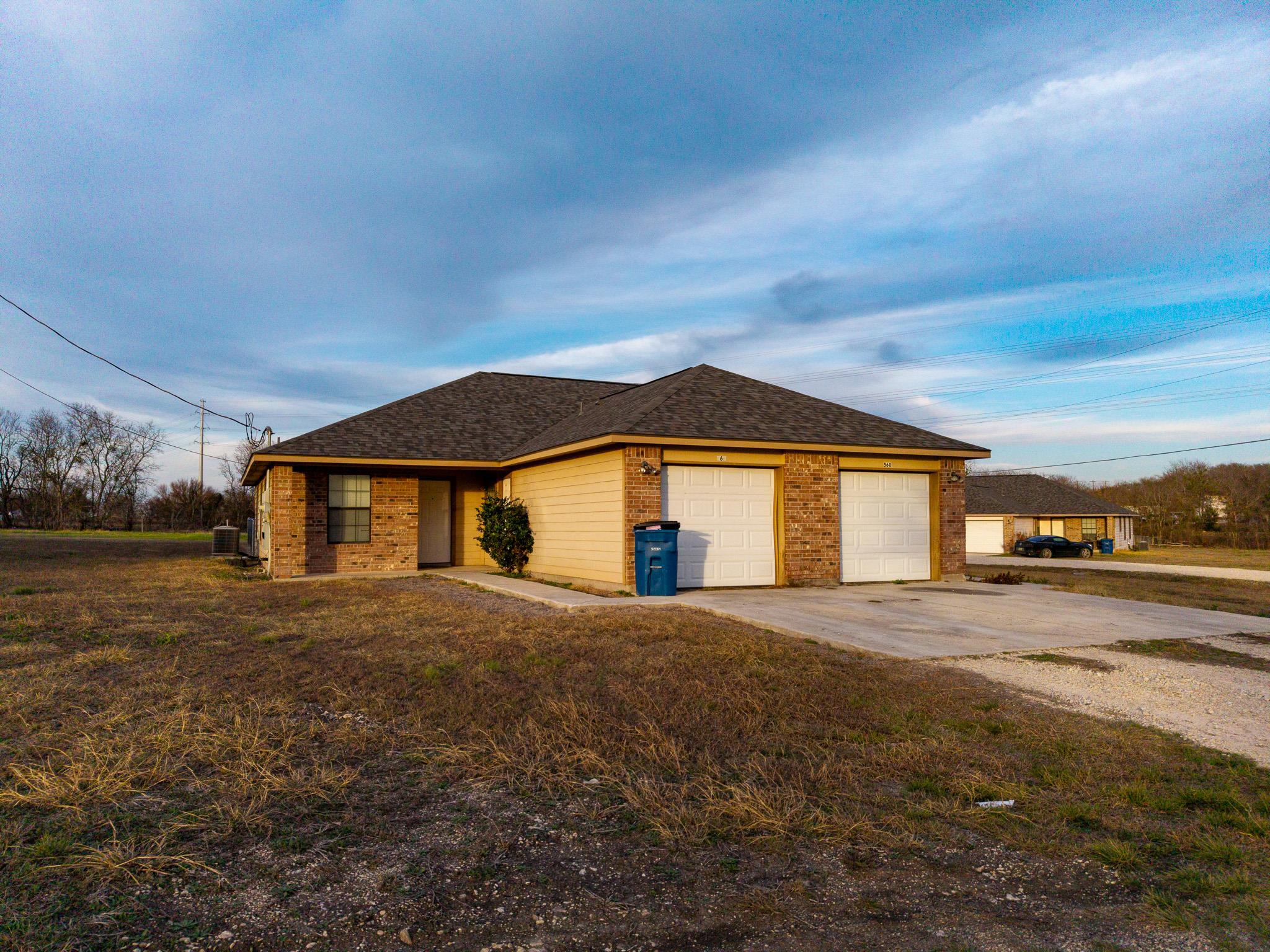 540-566 Crest Circle Dr Property Photo 4