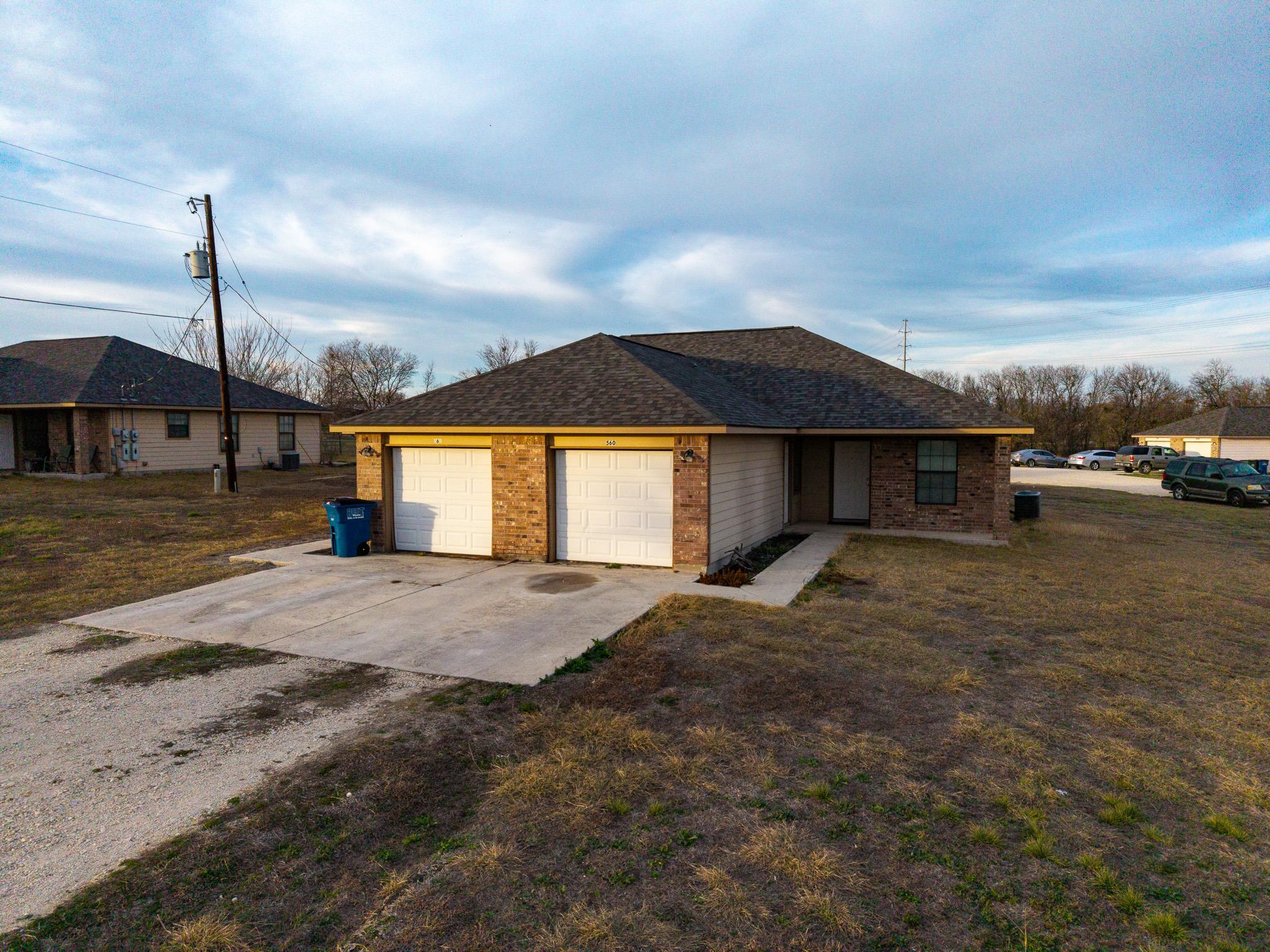 540-566 Crest Circle Dr Property Photo 5