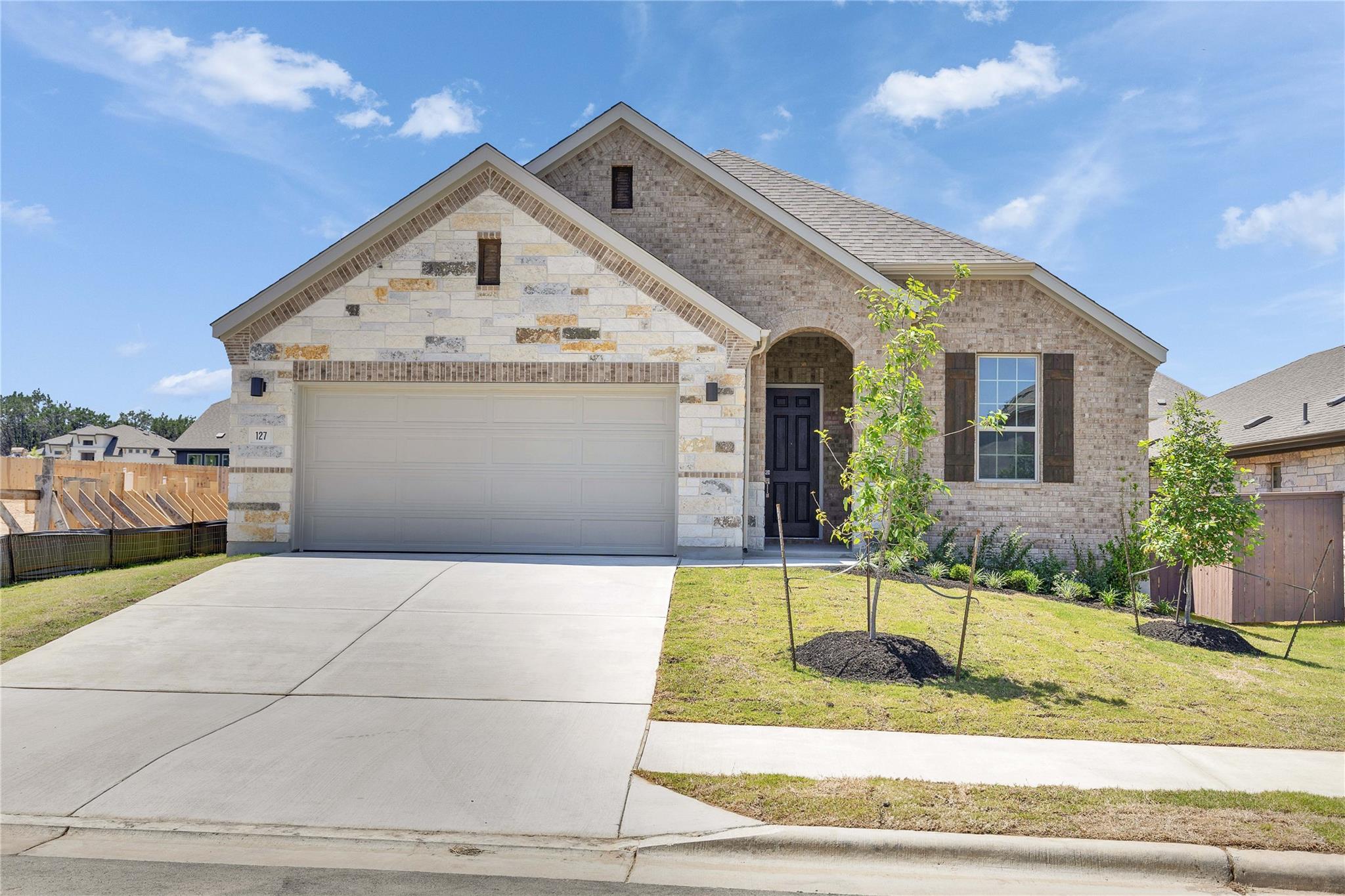 127 Douglass WAY Property Photo 1
