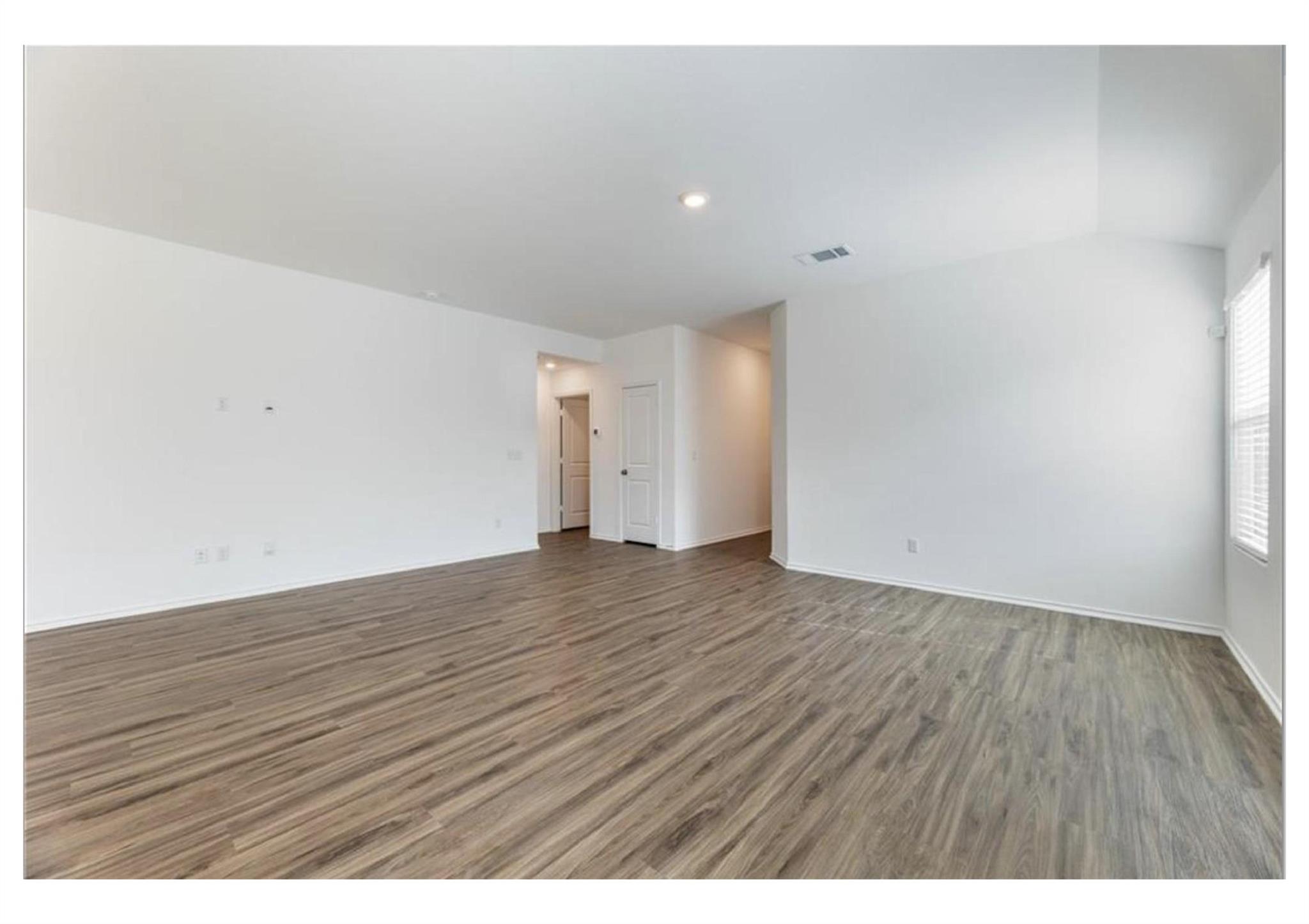 381 Jack Ryan St Property Photo 13