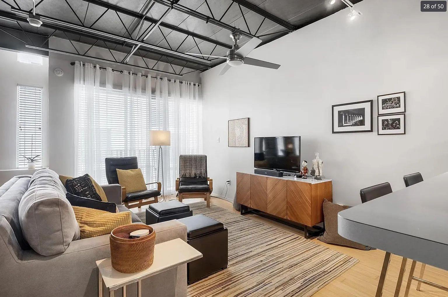 4801 S Congress Ave #p3 Property Photo 2