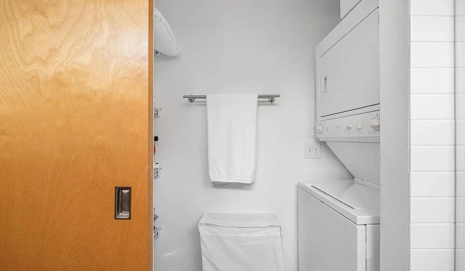 4801 S Congress Ave #p3 Property Photo 5
