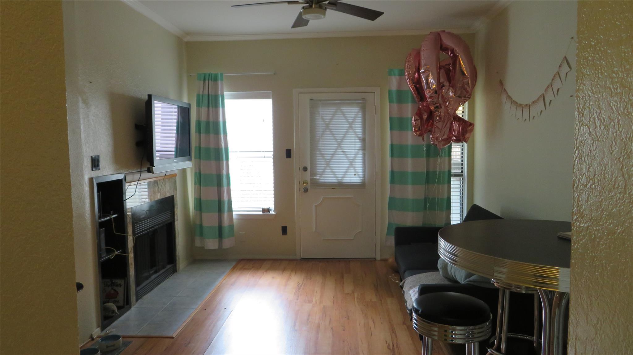 806 W 24th St #200 Property Photo 13