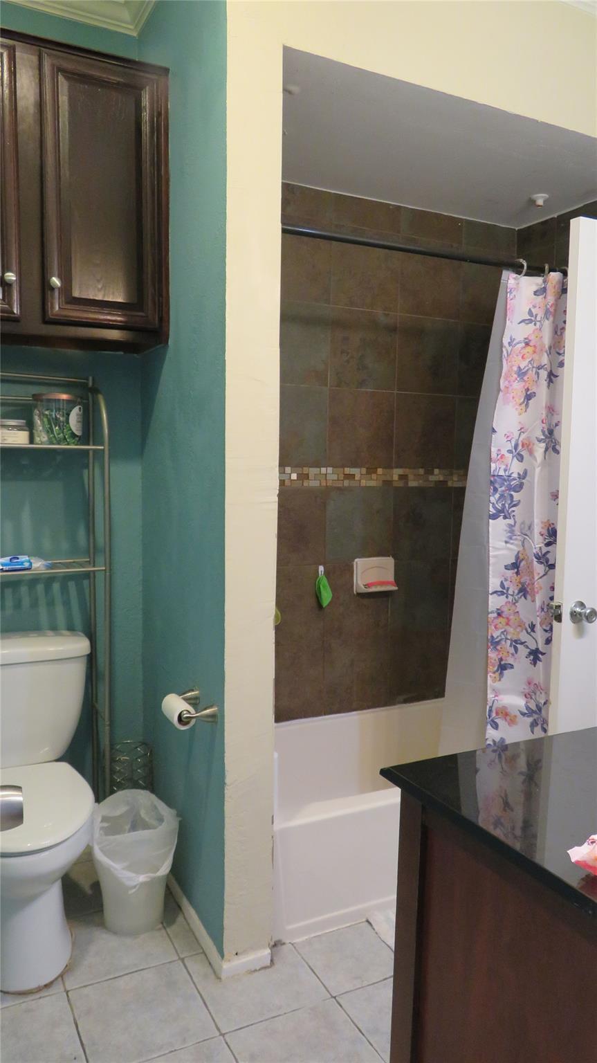 806 W 24th St #200 Property Photo 19