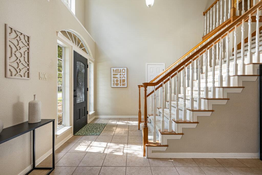 10404 Wolftrap Dr Property Photo 4