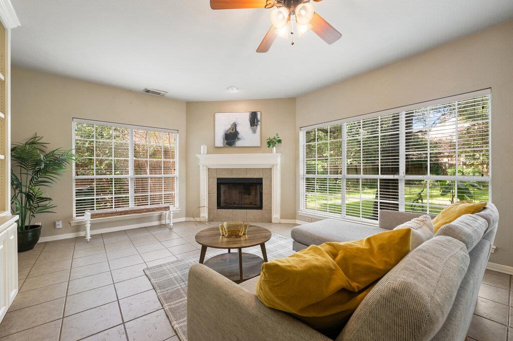 10404 Wolftrap Dr Property Photo 12