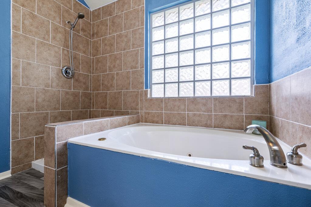 10404 Wolftrap Dr Property Photo 24