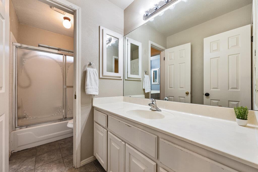 10404 Wolftrap Dr Property Photo 29