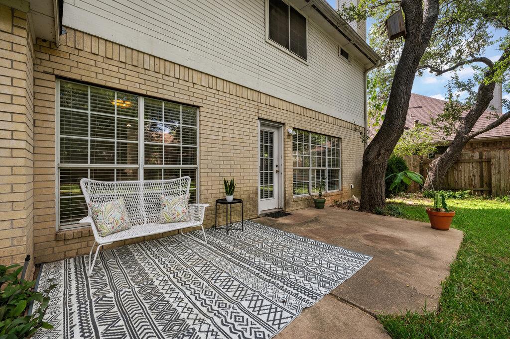 10404 Wolftrap Dr Property Photo 33