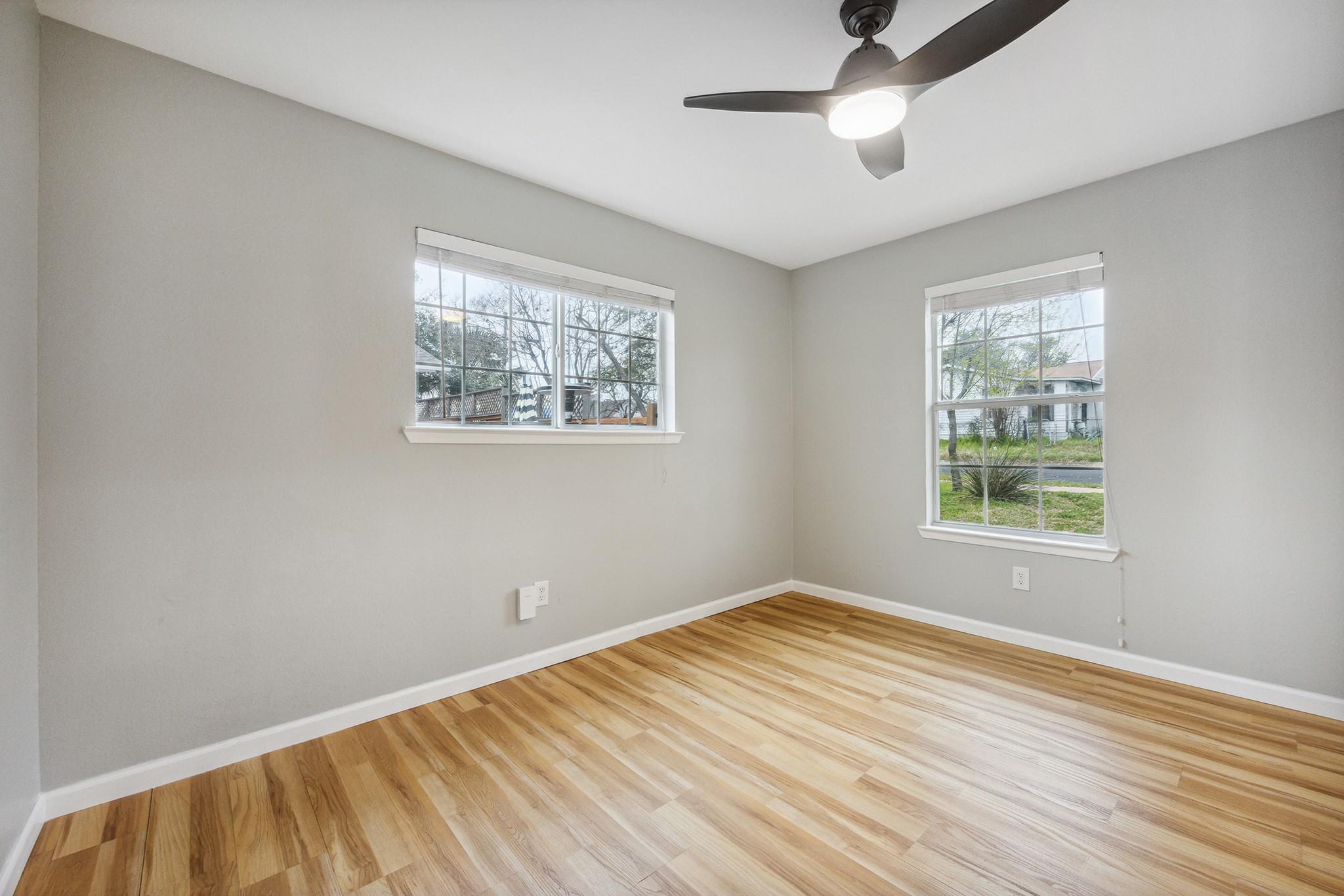 1111 Lawson Ln Property Photo 11