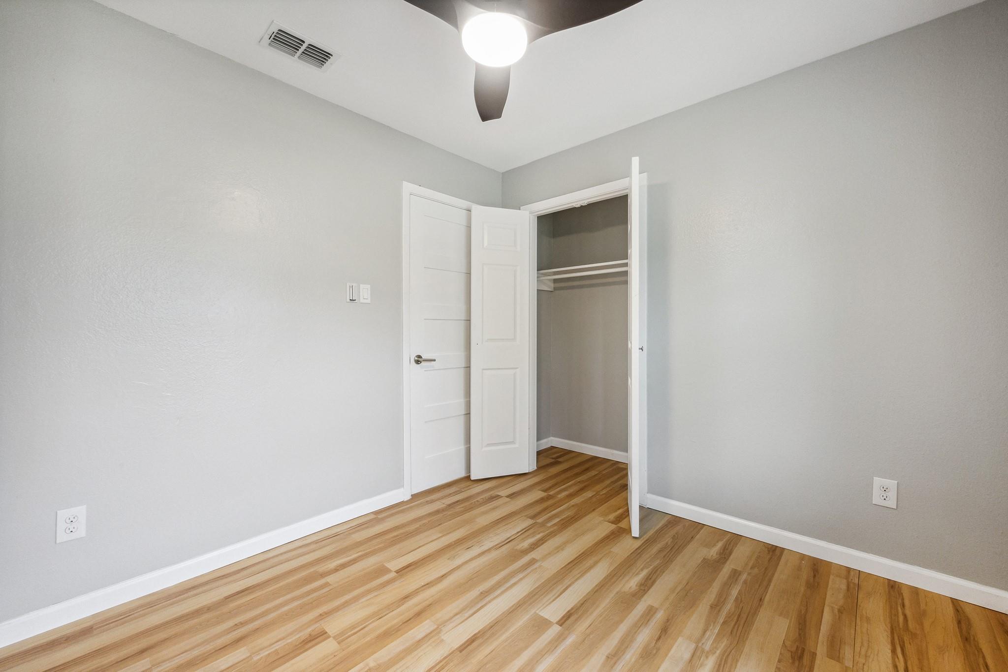 1111 Lawson Ln Property Photo 14
