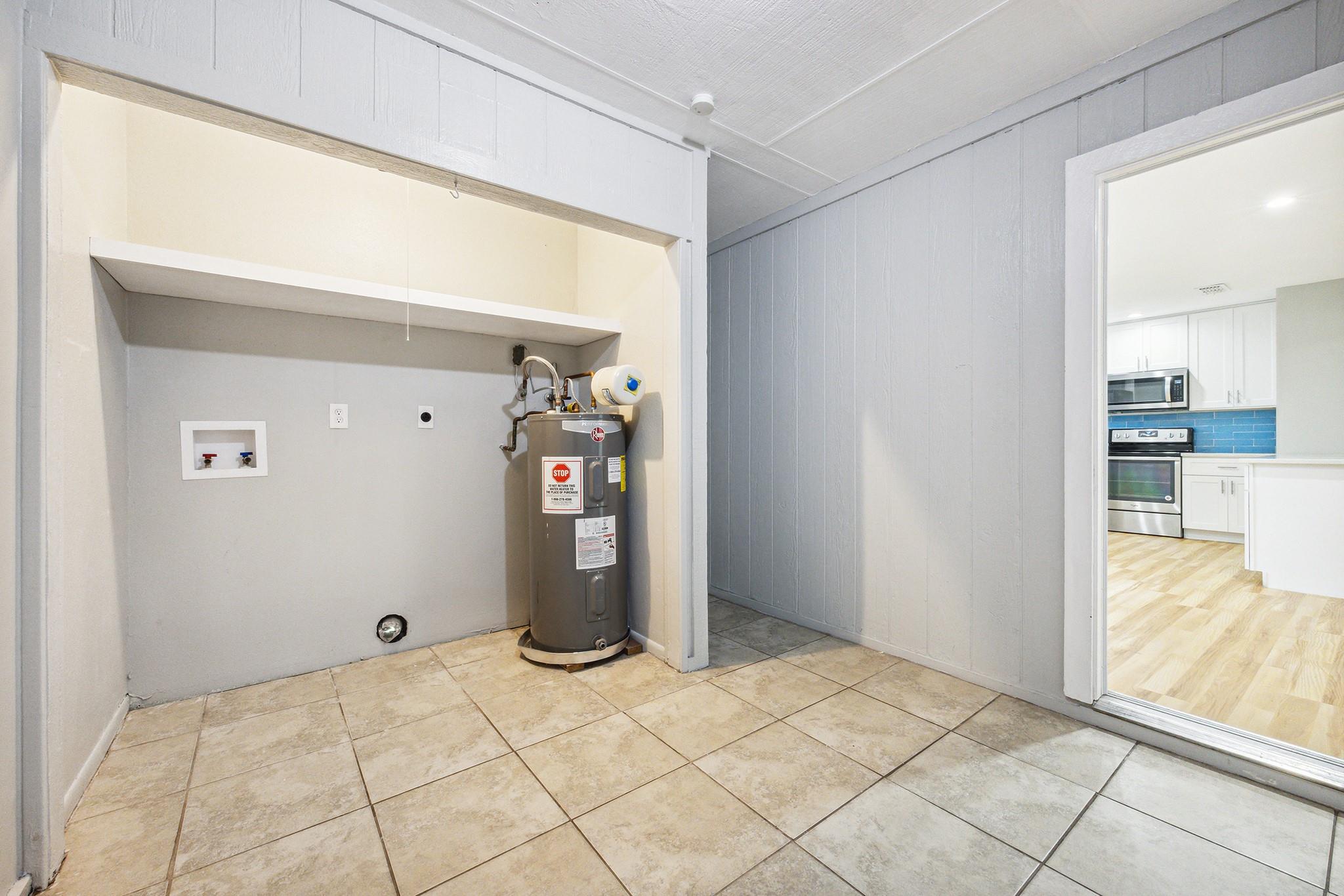 1111 Lawson Ln Property Photo 16