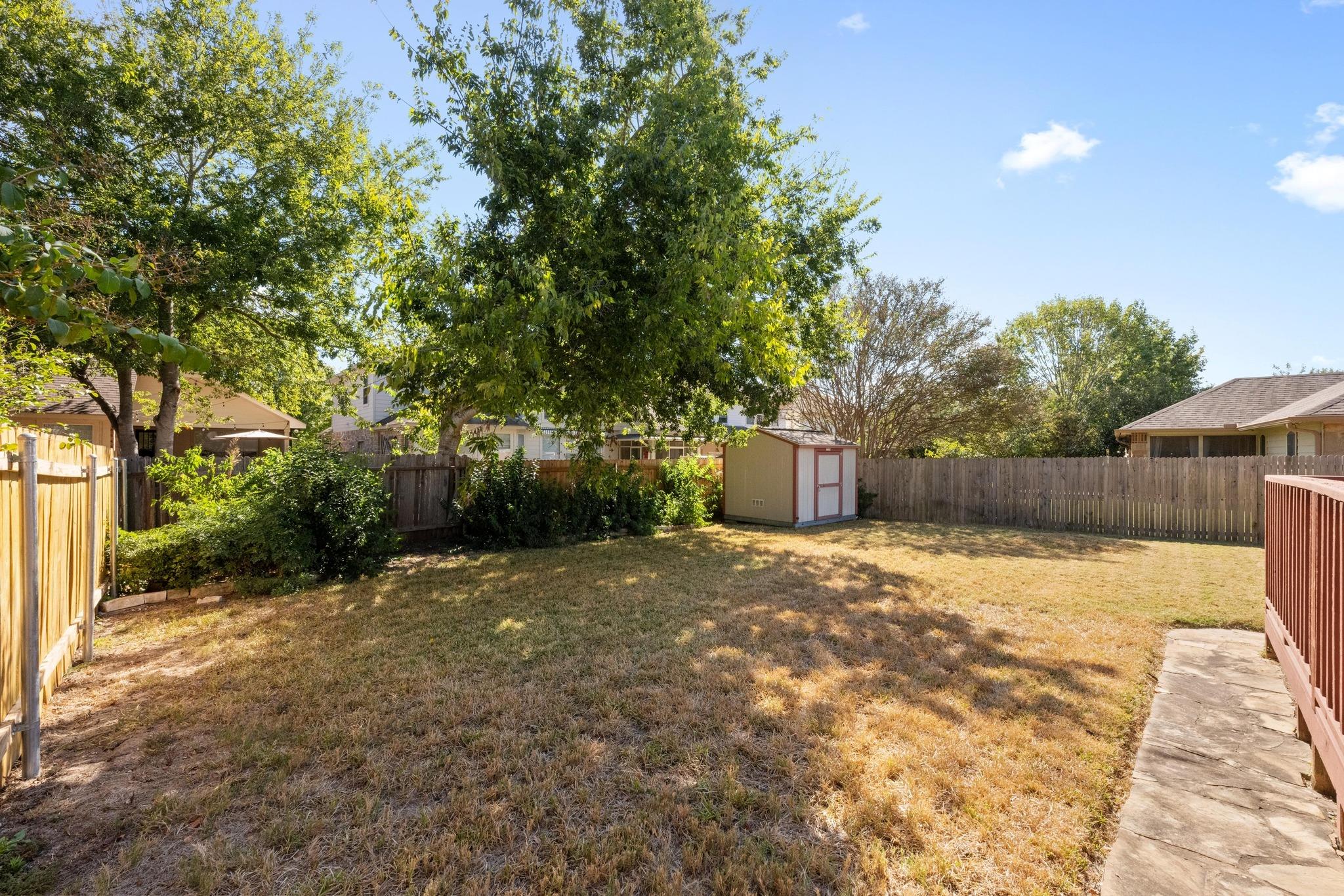 10409 Yellowstone Dr Property Photo 27