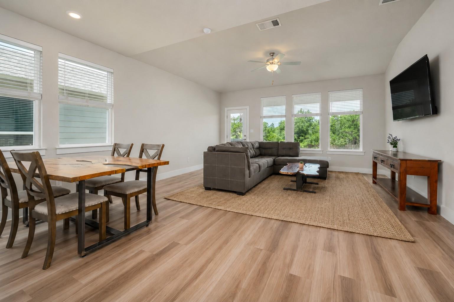 436 Sawtooth Mountain Way Property Photo 8