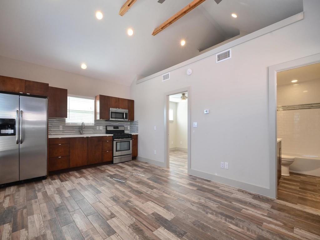 3141 E 12th St #c Property Photo 5