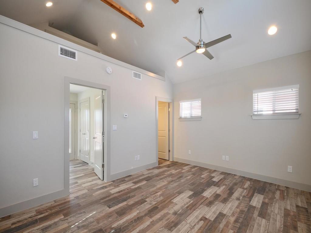 3141 E 12th St #c Property Photo 6