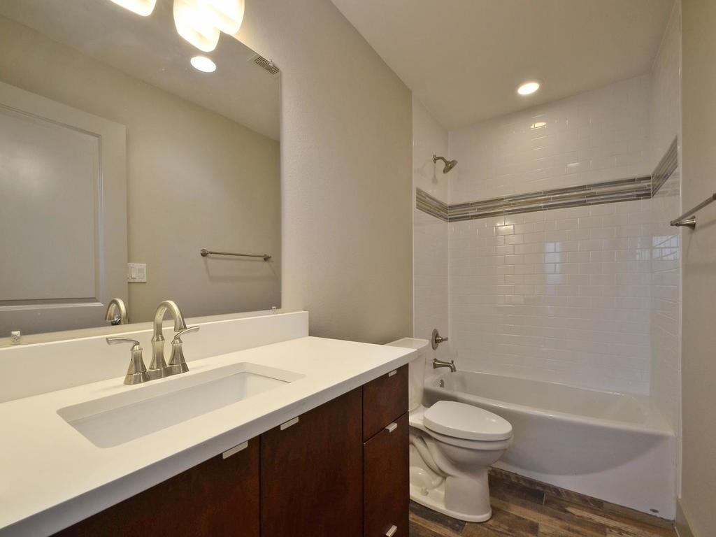 3141 E 12th St #c Property Photo 8