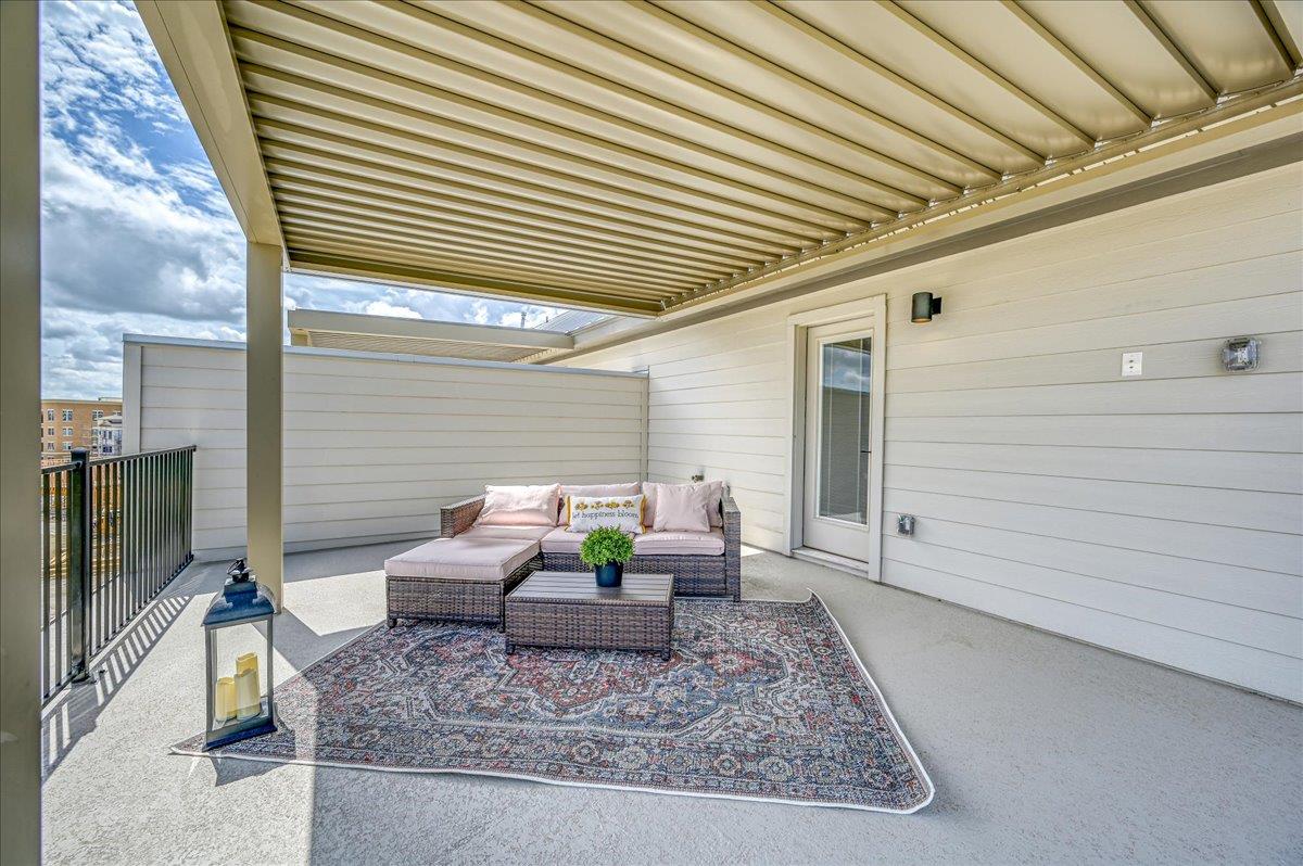 228 John Webster St Property Photo 24