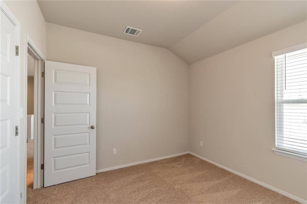 121 Heather Glen Way Property Photo 14