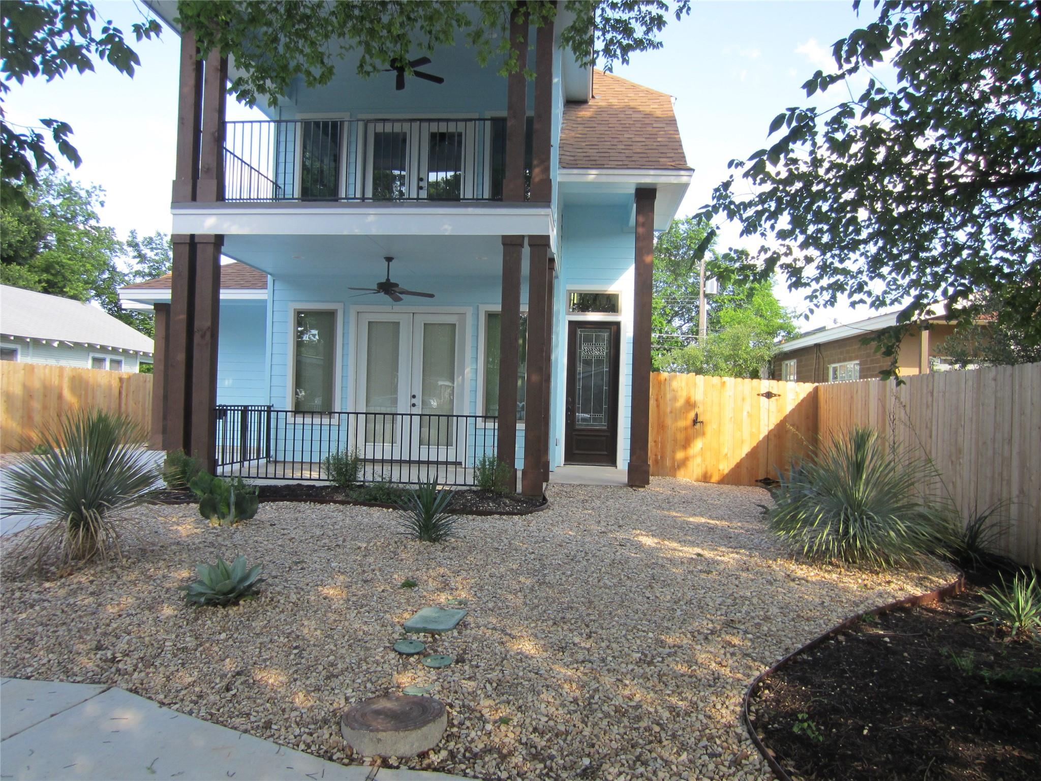 5305 Duval St #a Property Photo 2