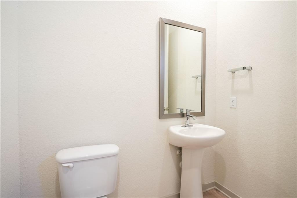 2341 Gabriels Horn Rd Property Photo 9