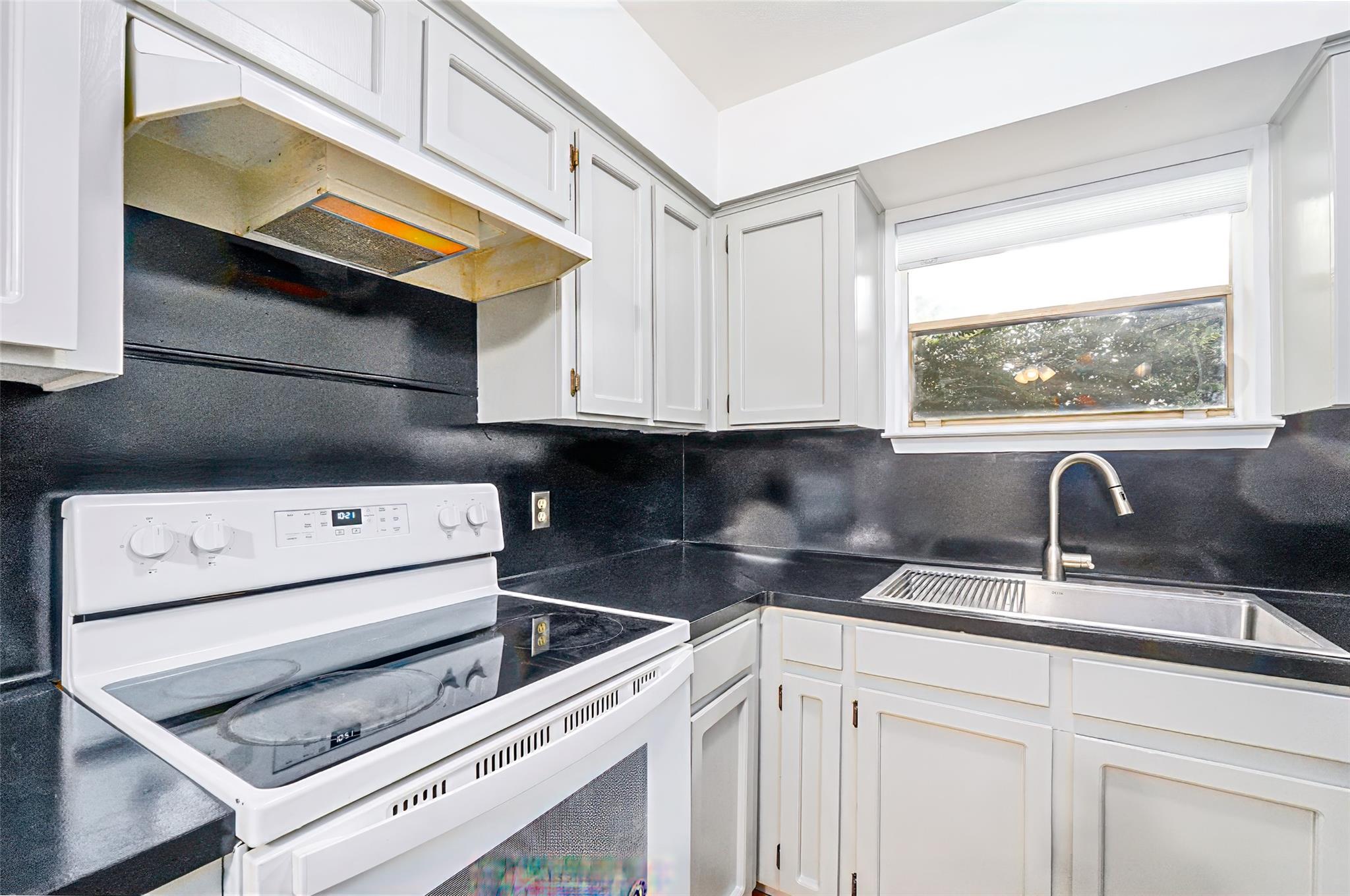 5608 Cougar Dr #118 Property Photo 5
