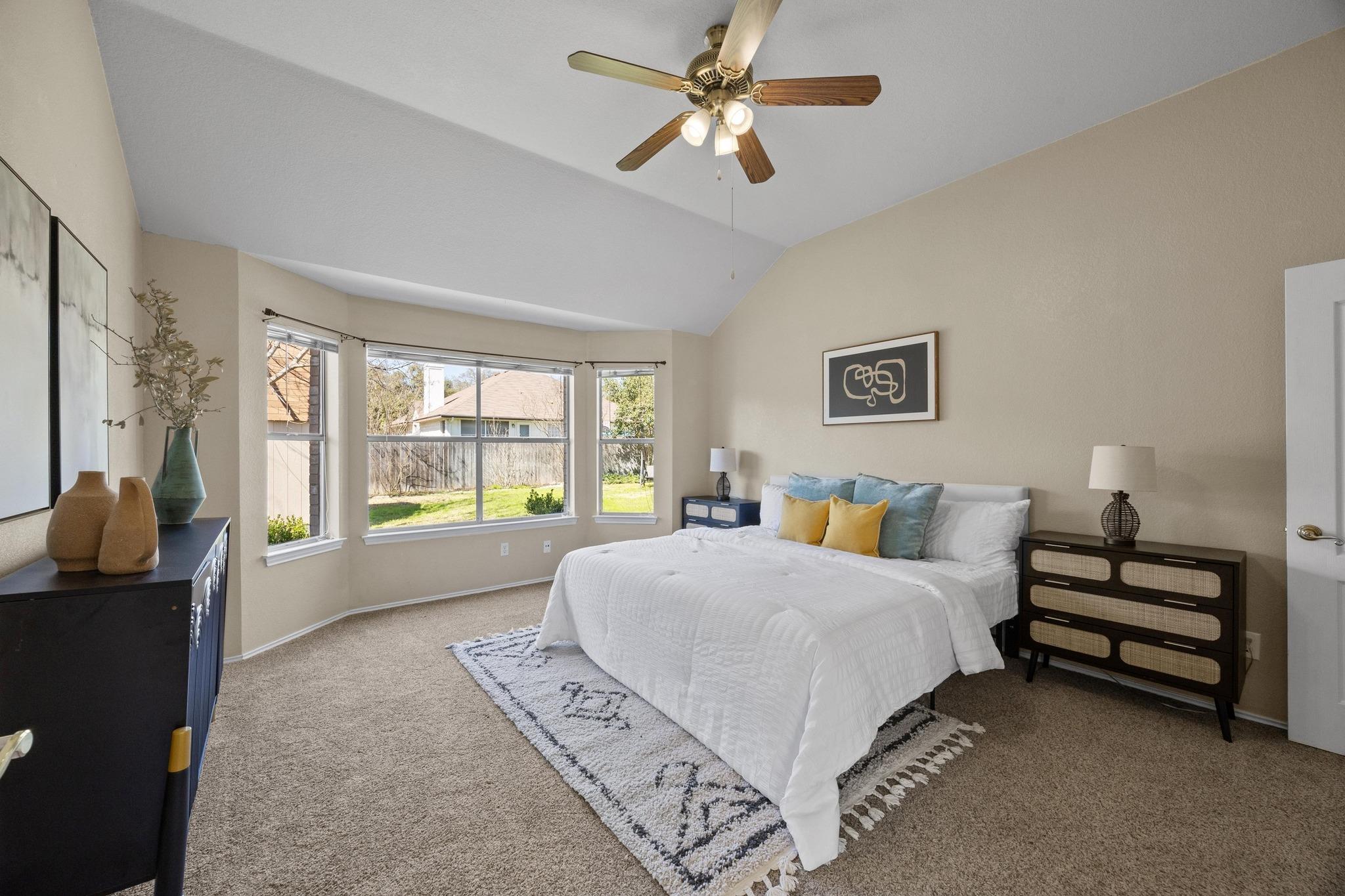 2215 Granger Ln Property Photo 17