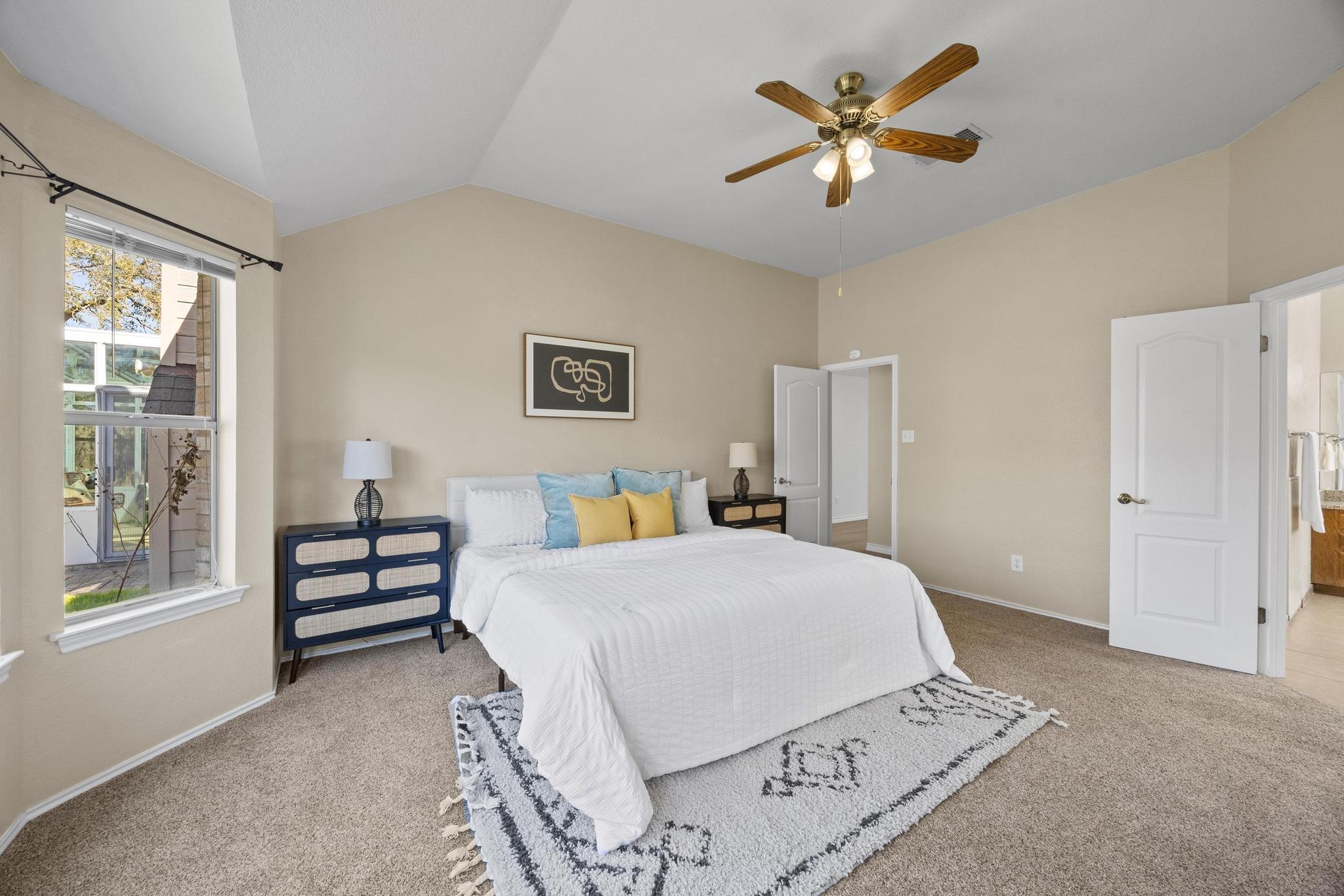 2215 Granger Ln Property Photo 18