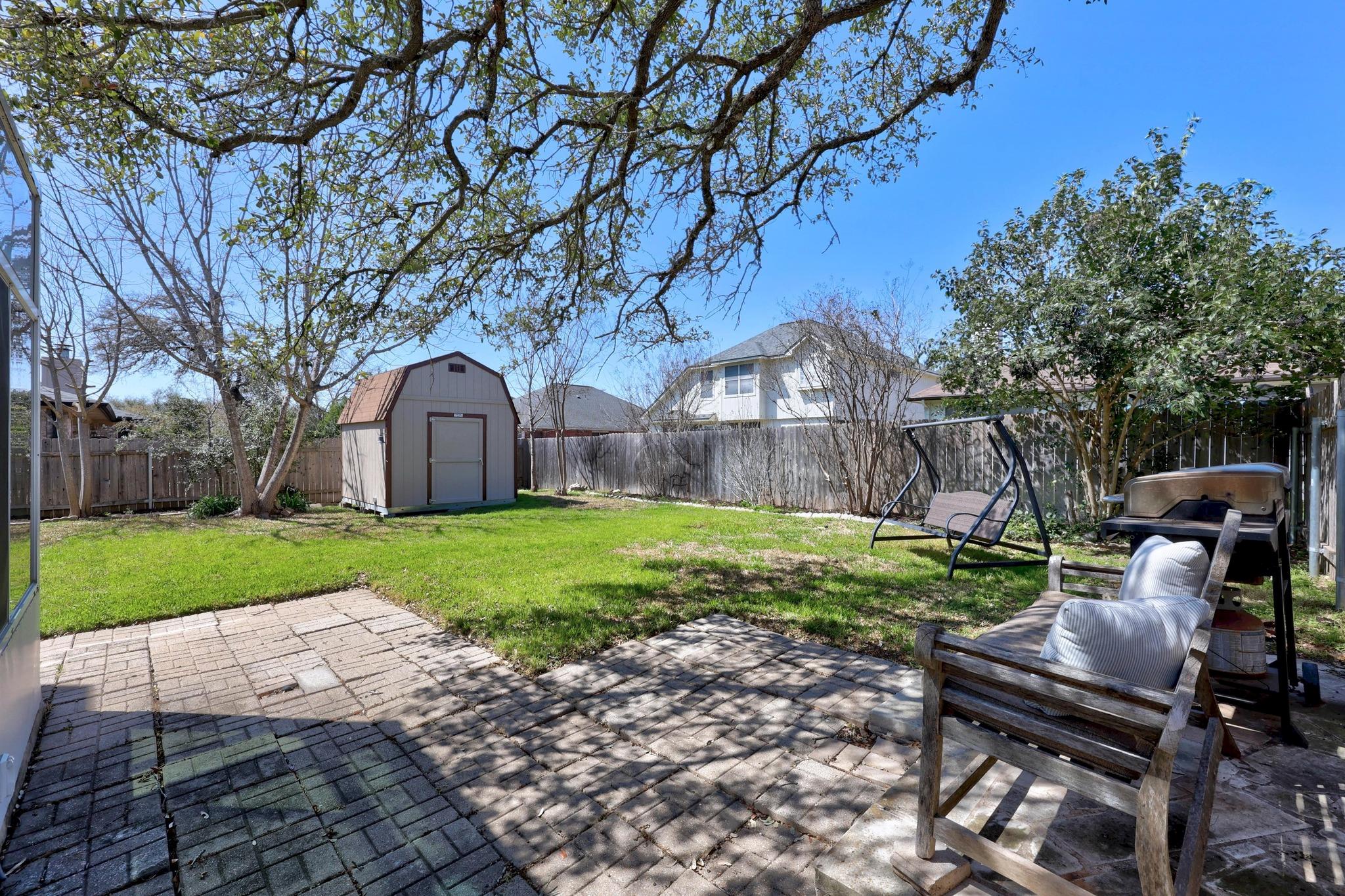 2215 Granger Ln Property Photo 32
