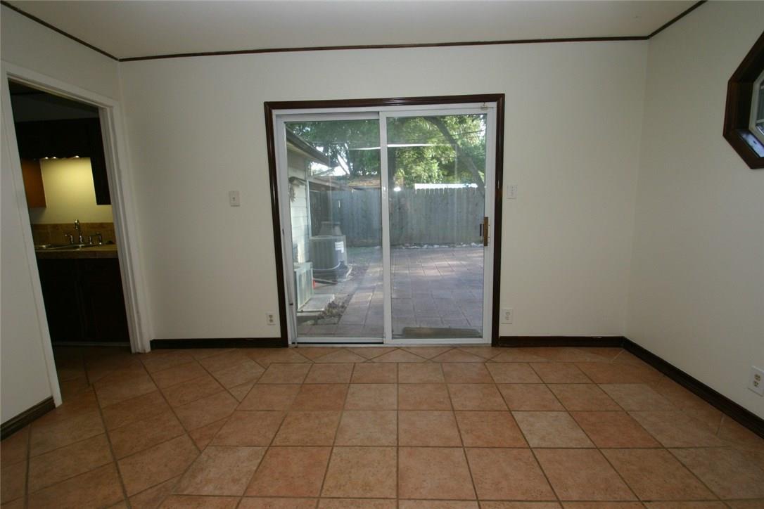 6702 Isabelle Dr Property Photo 5