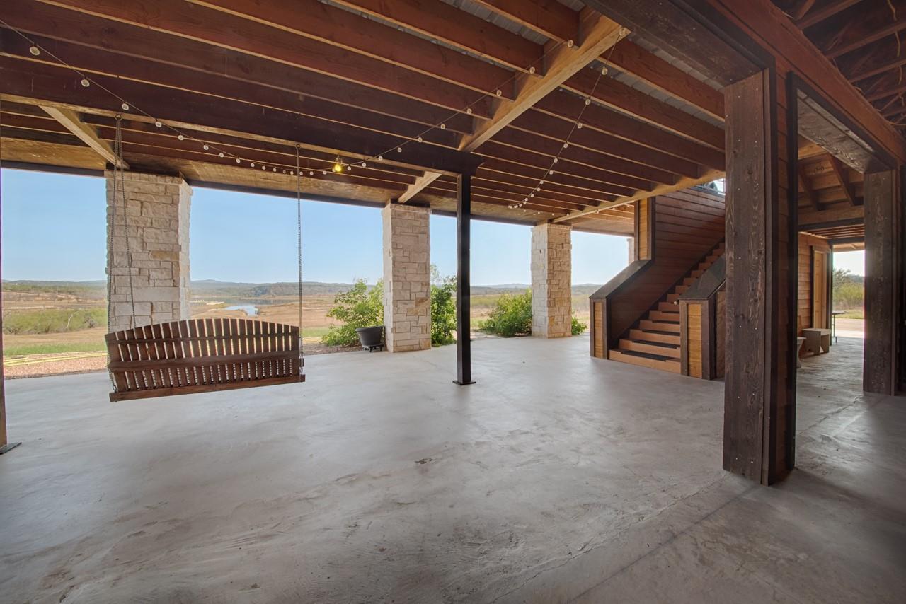 421 Chimney Cove Dr Property Photo 6