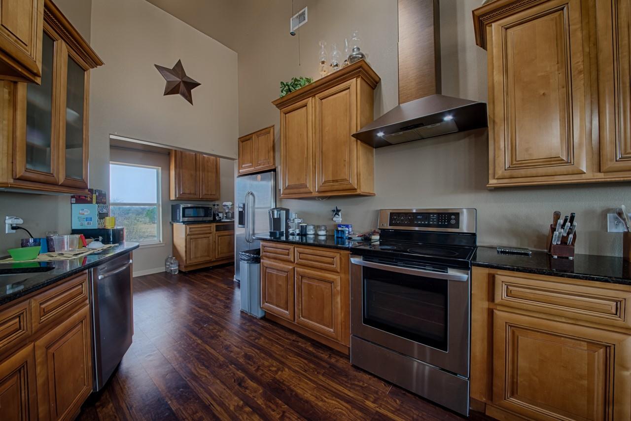 421 Chimney Cove Dr Property Photo 9