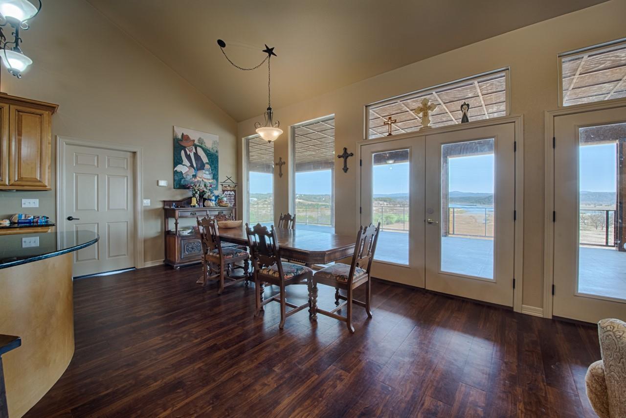 421 Chimney Cove Dr Property Photo 11