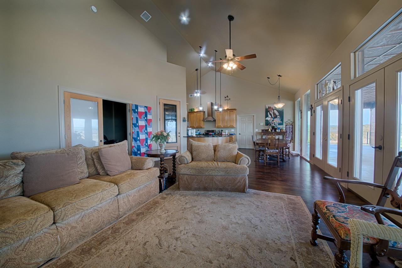 421 Chimney Cove Dr Property Photo 12