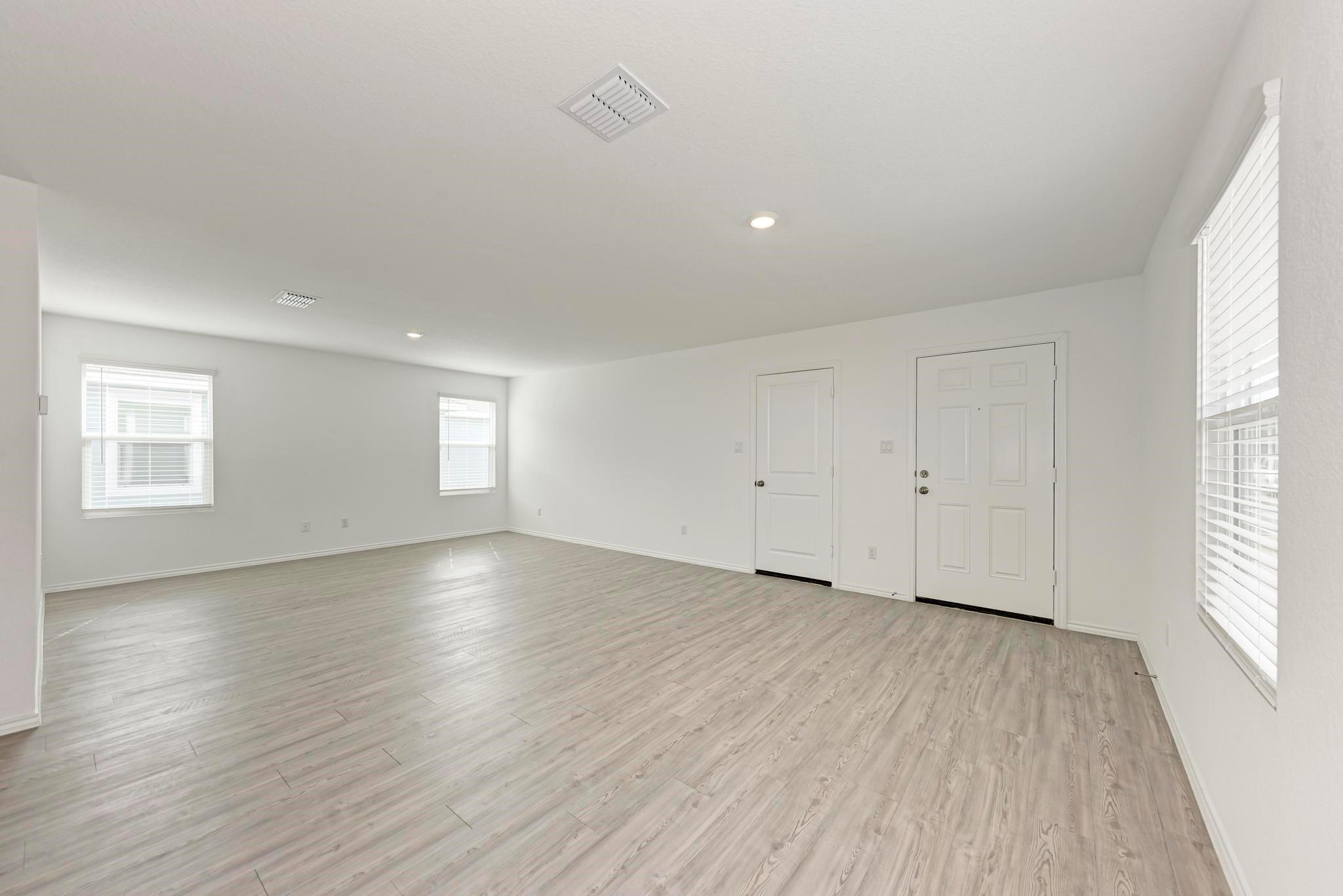 313 Marty Allen Loop Property Photo 7