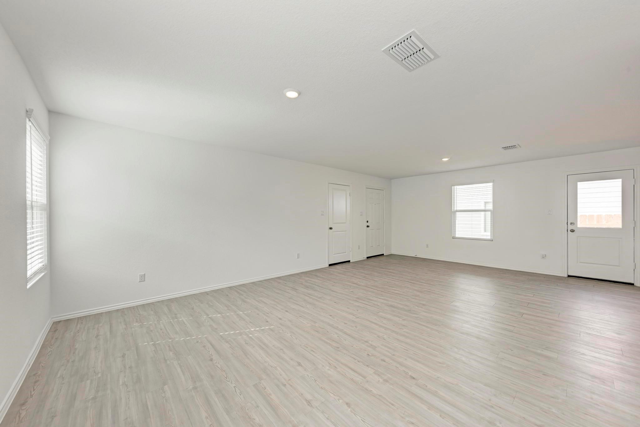 313 Marty Allen Loop Property Photo 8
